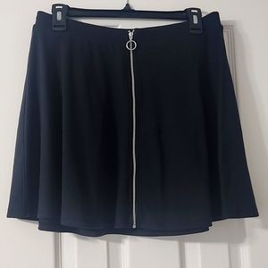 SO - Black zip front skirt